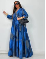 فستان ناردين – عمق اللون وأناقة الانسياب