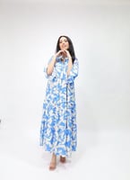 فستان ملمس قطني ناعم - " بيبي بلو و ابيض" .