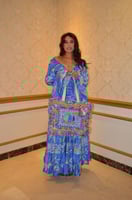 فستان ماريا انسيابية البحر وأناقة الشرق