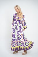 فستان ملمس قطني بالون الابيض و التموجات الموف طويل...