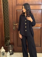 بدلة سوداء جذابة