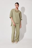 بدلة ليموني مكونة من قميص وبنطلون فضفاضين، صناعة ت...