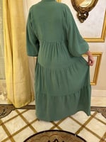 فستان عصري بملمس حريري " اخضر " صناعة تركية