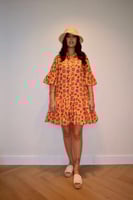 فستان لونا – لمسة أنثوية بطابع مرح