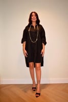 فستان كارلا – لمسة فاخرة بقصّة واسعة وأناقة انسياب...