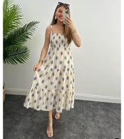 فستان عصري كاجوال - ابيض - بنقوش صناعة تركية .- PE...