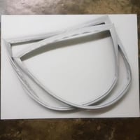 ربلة ثلاجة هيتاشي الباب العلوي (باب الفريزر) موديل...