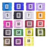 أسوارة شكل هندسي ذهبي