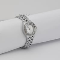 ساعة بنات فضي مينا أبيض متوفر من عمر ٣ شهور الى ١٤...