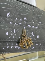 حقيبة ديور