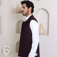 سديري جوخ رجالي لونين اسود و عنابي