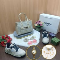 طقم من ماركة فندي درجة أولئ