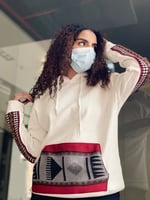 هودي سدو تراثي - بلوفر أبيض بنقش أصيل للرجال والنس...