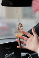 تعليقة حصان و كسره عود بالاسم حسب طلبك