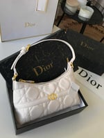 شنط نسائية ديور الجديدة 2025