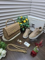 طقم شنطة وشوز شانيل مع ملحقات الماركة