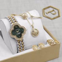 طقم فان كليف نسائي بالاسم