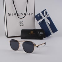 نظارة شمسية جيفنشي