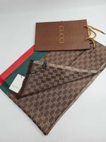 شالات قوتشي - سكارفات ماركة Gucci الاصلية