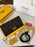 شنط نسائية فخمة ماركات فندي