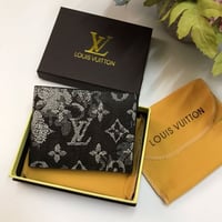 أفخم المحافظ من ماركة لويس فيتون _متجر مون