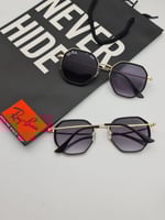 نظارات شمسية ماركة راي بان مع ملحقات الماركة