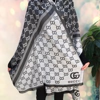 شال قوتشي - ماركة GUCCI