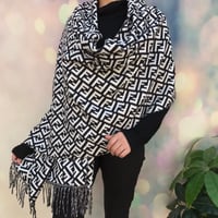 جديدينا شالات شتوية فندي الاكثر طلب _متجر مون