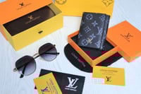 طقم هدايا ماركة لويس فيتون رجالي | نظارة وبوك مع م...