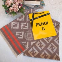 وشاح فندي شتوي نسائي الاصلي