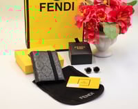 اجمل كبكات ومحافظ ماركة فندي الاصلي