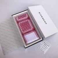 شماغ جيفنشي كلاسيك - احمر