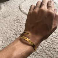 سواره بحفر ماسكين يد بعض