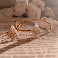 خاتم نسائية و اسواره بالاسم مطلي ذهب - متجر مون