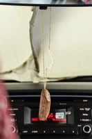 تعليقة كسرة عود للسيارة بالاسم _متجر مون