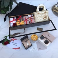 هدايا نسائية ماركة ديور