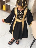 فستان يوم التأسيس للأطفال - تصميم فريد مع ربطة شعر