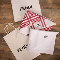 شماغات رجالية ماركة فندي _متجر مون