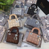 شنطة ديور كريستال - درجة أولى مع كافة الملحقات