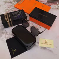 نظاره ماركة لويس فيتون درجة اولى