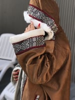 فروة نسائي تصميم فريد والوان جذابة للنساء