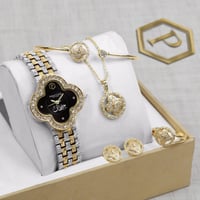 طقم فان كليف نسائي بالاسم