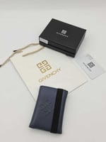 محفظة جيفنشي 2026 – بوك جفنشي مع ملحقات الماركة