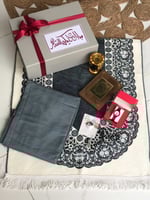 طقم هدية نسائية رمضانية مع ساعة ومجموعة اكسسوارات