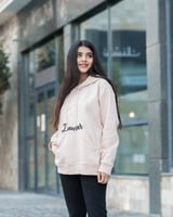 هودي شتوي للبنات - بلوفر وردي بطباعة اسم