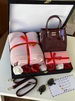 هدايا نسائية شتوية فخمة – بوكس شتوي نسائي