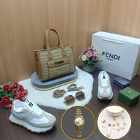 طقم من ماركة فندي درجة أولئ