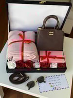 هدايا نسائية شتوية فخمة – بوكس شتوي نسائي