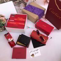 طقم هدايا كارتير | نظارة وبوك وعطر بتغليف فاخر