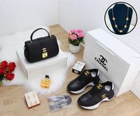 شوز نسائي مع شنطة نسائيه والاكثر طلب